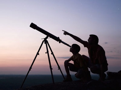 Жители Краснодарского края смогут увидеть комету Лавджоя и метеоритный дождь