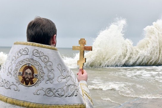 В Сочи идет подготовка к Крещенским купаниям