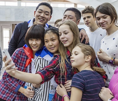 Школьники России и Китая встретились в Сочи