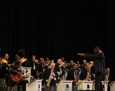 «Фестивальный» открыл 34-ый сезон. В Сочи выступил всемирно известный джаз-оркестр Каунта Бэйси