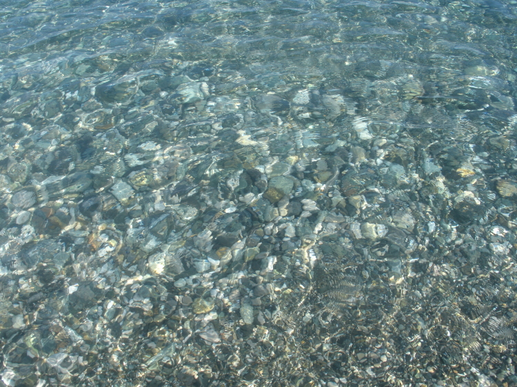 Чистое море в Сочи. Сочи море прозрачное. Грязное море в Сочи. Сочи прозрачная вода. Сочи вода есть