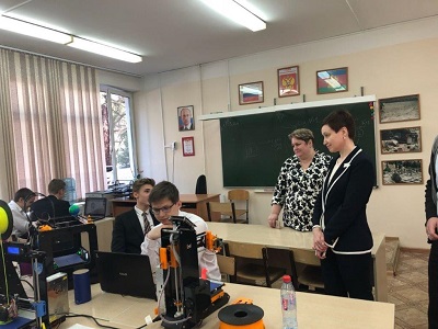 Замминистра образования РФ Татьяна Синюгина познакомилась с программами дополнительного обучения Сочи