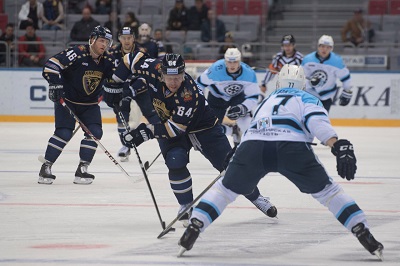 Предновогодний хоккей. Сочинские «леопарды» вырвали победу у «Сибири» за 5 секунд до сирены