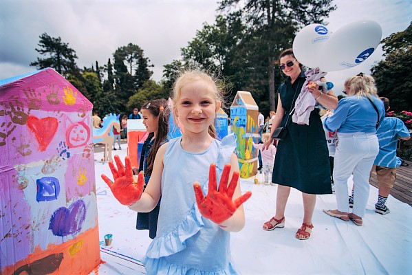 В Сочи в День защиты детей состоялся семейный фестиваль «Краски. Сочи»