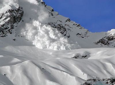 В горах Сочи выше 1000 метров над уровнем моря действует штормовое предупреждение из-за лавиноопасности