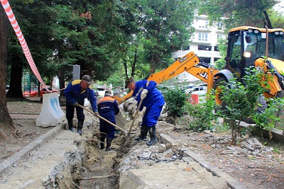 Строительство нового водовода в Лазаревском завершится к концу лета 