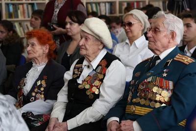 В День Героев Отечества медалями наградили сочинских ветеранов 