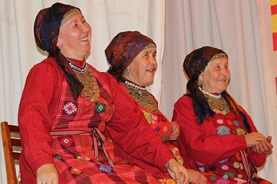 "Бурановские бабушки" привезли в Сочи куклы-обереги