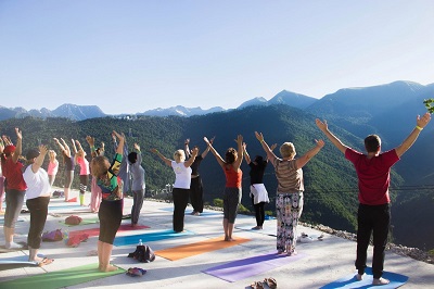 Фестиваль йоги "Счастье" пройдет в горах Сочи