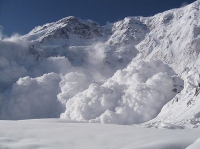 В Сочи завершается горнолыжный сезон. Специалисты предупреждают об опасности схода лавин в весенний период