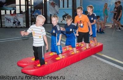 Активное лето. ТОСы Сочи устроили спортивные праздник для детей