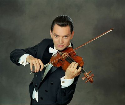 Цикл концертов "Виртуозы скрипки" в Сочи продолжит Карэн Шахгалдян