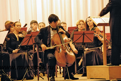Московский музыкант сыграет в Сочи на раритетной виолончели 