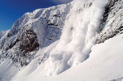 В горах Сочи продолжает действовать предупреждение по лавиноопасности