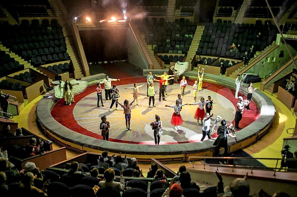 В Сочи состоялся отчетный концерт цирковой студии для особенных детей
