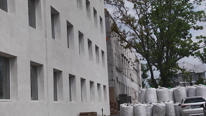 В июне сочинские строители передадут жителям Мариуполя еще 5 восстановленных объектов