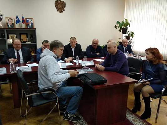 Первый вице-мэр Денис Юрковский провёл приём граждан в Адлерском районе