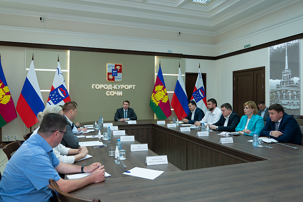 Мэр Сочи Алексей Копайгородский провел рабочее совещание по вопросу работы при чрезвычайных ситуациях