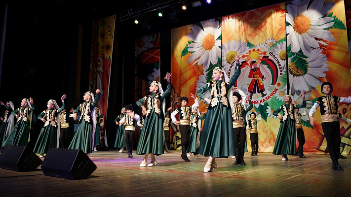 В Сочи подведены итоги Всероссийского фестиваля «Кубанский казачок» 