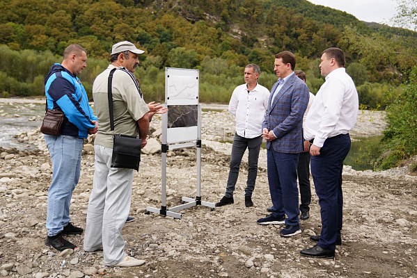 Глава Сочи Алексей Копайгородский оценил ход реализации программы по расчистке русел рек