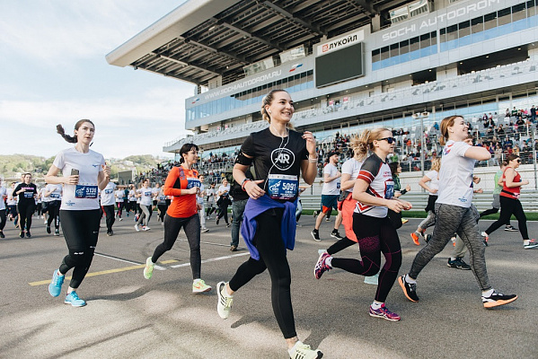 Более 2500 бегунов выйдут на старт Полумарафона в Сочи