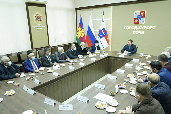 Глава Сочи Алексей Копайгородский встретился с руководителями национальных объединений 