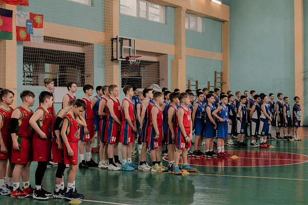 В Сочи состоялся турнир по баскетболу памяти заслуженного тренера России Юрия Пахмутова