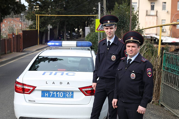 Сочинские полицейские стали победителями премии «Поступок-2023»