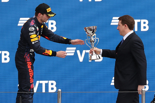 Глава Сочи Алексей Копайгородский принял участие в церемонии награждения финалистов российского этапа Гран-при «Формула-1»