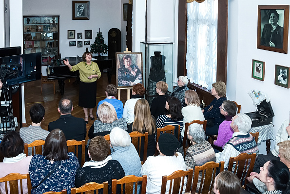 В Сочи отметили 35-летие со дня открытия музея «Дача певицы Барсовой»