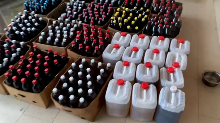 В Сочи пресечена попытка реализации крупной партии нелегального алкоголя известных торговых марок 