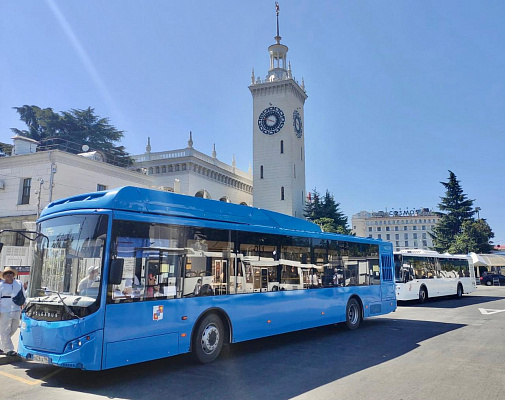 В Сочи ряд маршрутов общественного транспорта начали обслуживать автобусы на газомоторном топливе