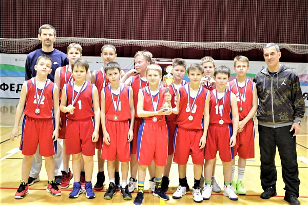 Юношеская сборная Сочи по баскетболу заняла второе место на краевых соревнованиях