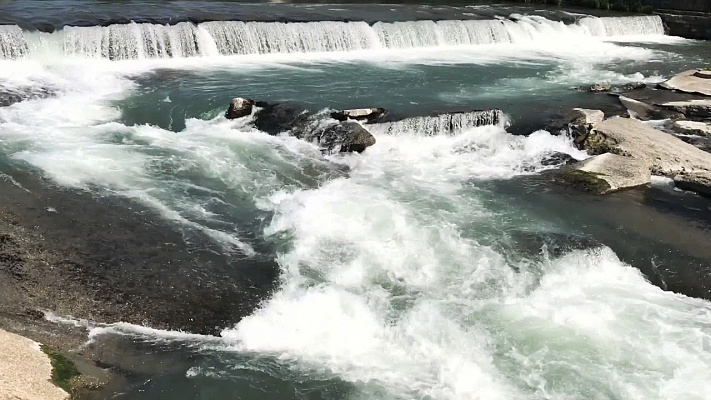 В Сочи усилен контроль за уровнем воды в реках 