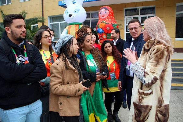 Делегации Всемирного фестиваля молодежи посетили сочинские вузы