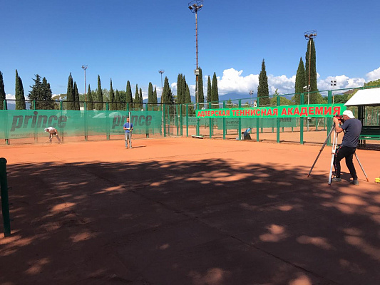В Адлерской теннисной академии обновят тренировочные корты