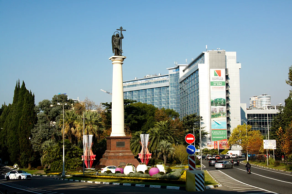 Монумент Михаила Архангела