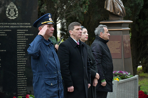 В Сочи почтили память погибших в авиакатастрофе Ту-154 над Черным морем