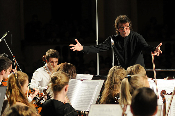 Культурную программу инвестфорума в Сочи откроет концерт оркестра под управлением Юрия Башмета