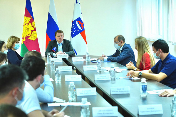 Молодежный совет Сочи подвел итоги работы за год на встрече с главой города Алексеем Копайгородским