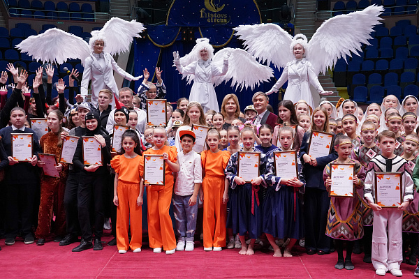 В Сочи подвели итоги фестиваля детского творчества «Хрустальный петушок».