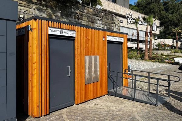 В Сочи летом установят 11 дополнительных туалетных модулей на общественных территориях