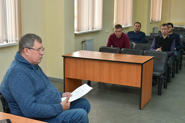 В Сочи провели совещание с сотрудниками автотранспортных предприятий по вопросу работы с маломобильными пассажирами 