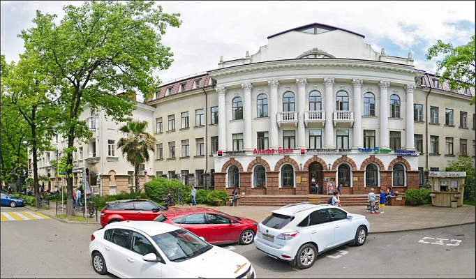 По инициативе главы Сочи Алексея Копайгородского социально нуждающимся категориям автовладельцев, пострадавших от ЧС в Центральном районе, будет выплачена компенсация