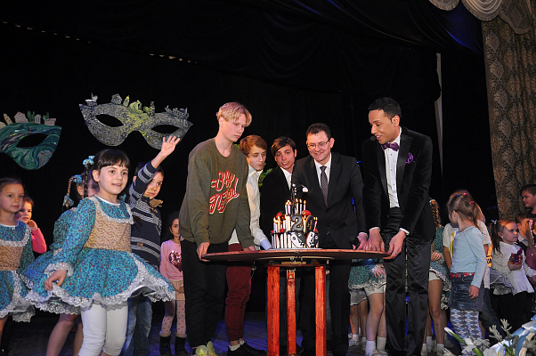 Сочинский театр кукол "Саквояж" отметил свое двадцатилетие 