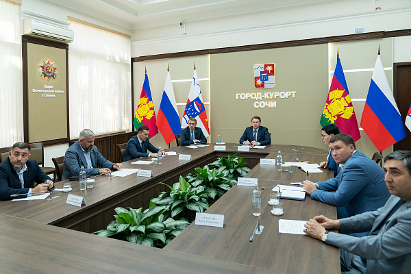 Глава Сочи Алексей Копайгородский провел рабочую встречу с территориальной депутатской группой Лазаревского района