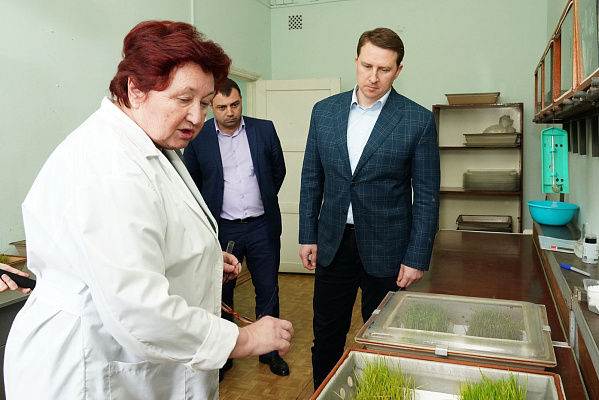 Глава Сочи Алексей Копайгородский посетил Лазаревскую опытную станцию биологической защиты растений