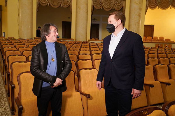 Мэр Сочи Алексей Копайгородский встретился с маэстро Юрием Башметом накануне открытия XV Зимнего международного фестиваля искусств