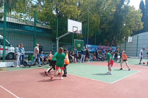 В Сочи в рамках студенческой Универсиады прошли соревнования по баскетболу 