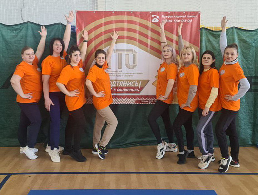 В Сочи прошли соревнования среди женщин по силовому многоборью, посвященные празднованию Международного женского дня